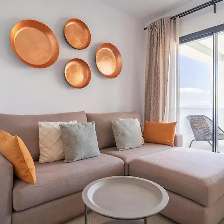 Nice In With 2 Bedrooms, Wifi And Swimming Pool *